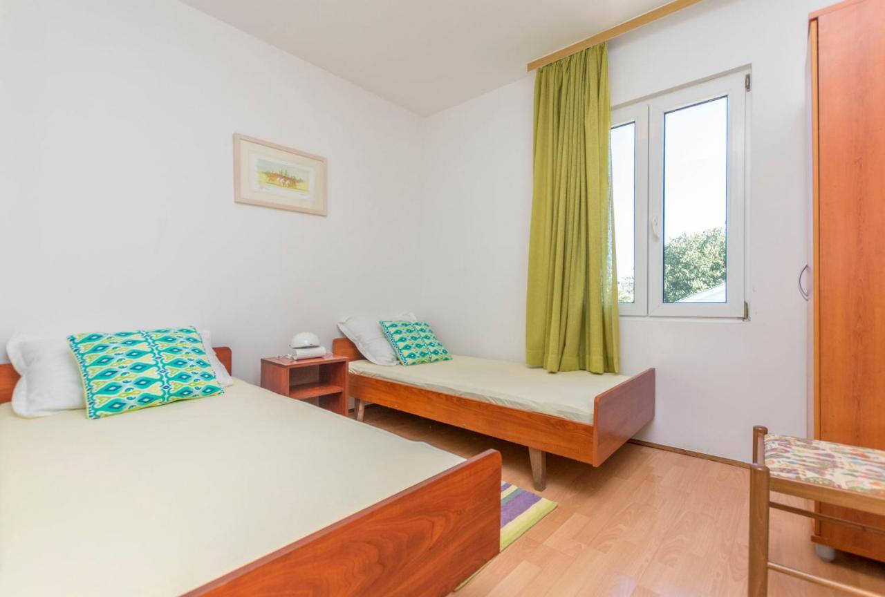 Apartments Ljubomir Rogoznica  Buitenkant foto