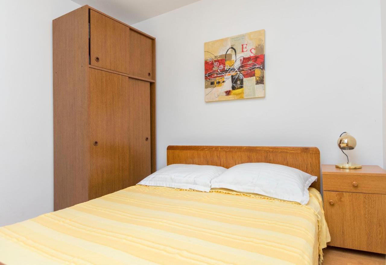 Apartments Ljubomir Rogoznica  Buitenkant foto