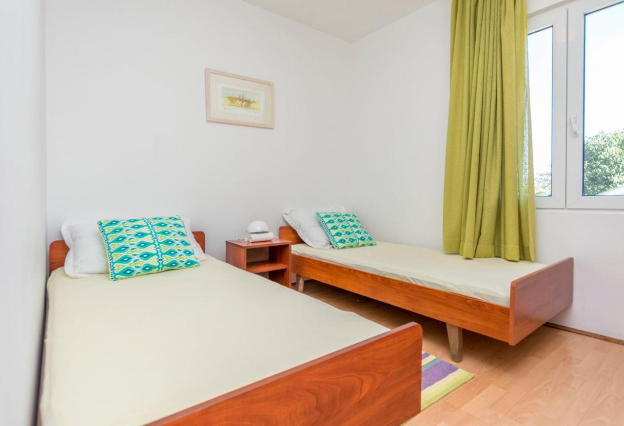 Apartments Ljubomir Rogoznica  Buitenkant foto